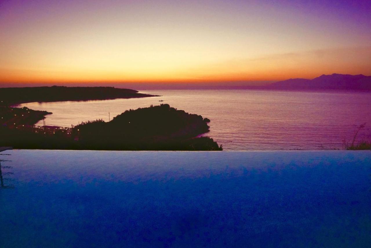 Beachfront Villa Seasun By Posarellivillas Agios Spyridon  Dış mekan fotoğraf