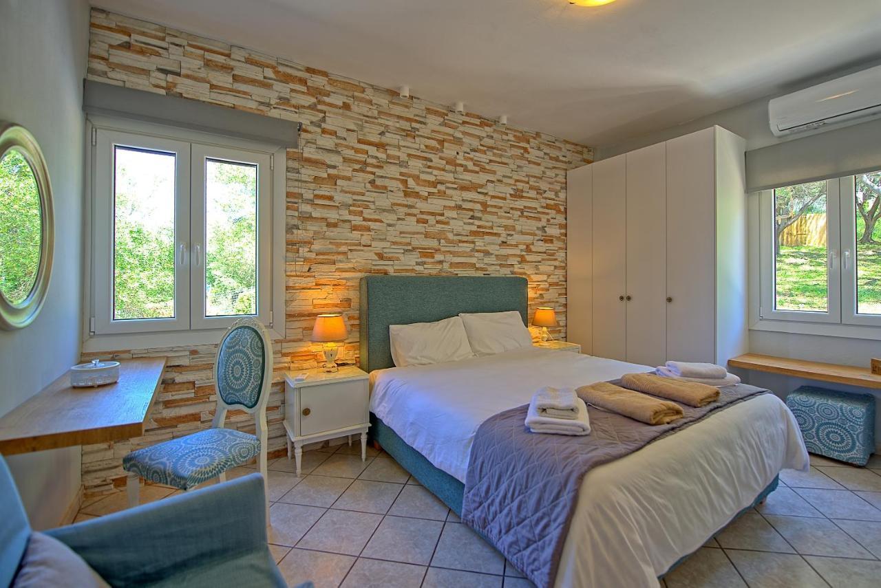 Beachfront Villa Seasun By Posarellivillas Agios Spyridon  Dış mekan fotoğraf