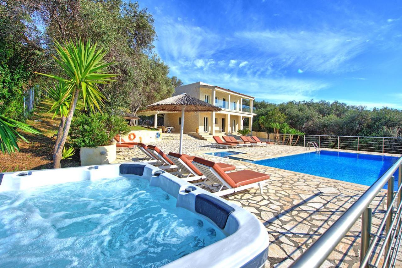 Beachfront Villa Seasun By Posarellivillas Agios Spyridon  Dış mekan fotoğraf