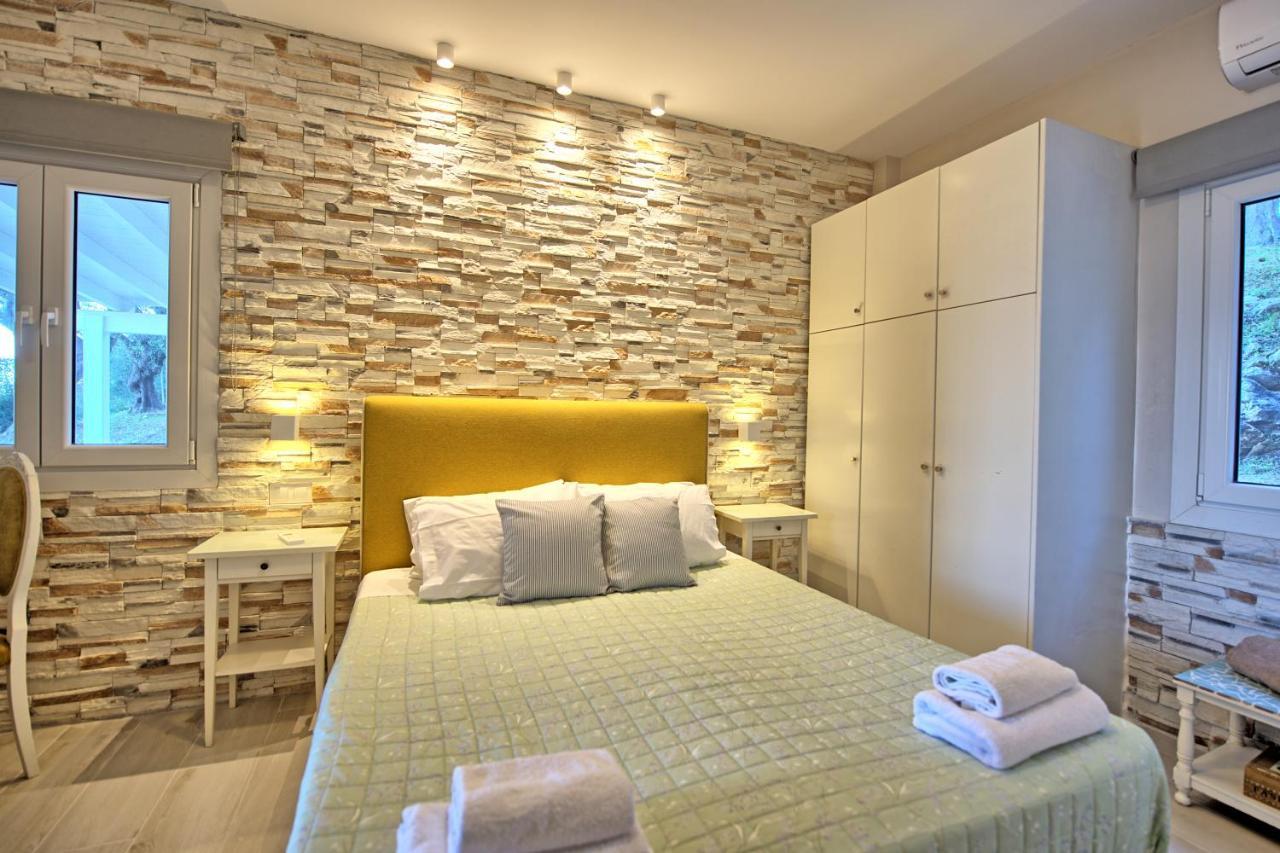 Beachfront Villa Seasun By Posarellivillas Agios Spyridon  Dış mekan fotoğraf