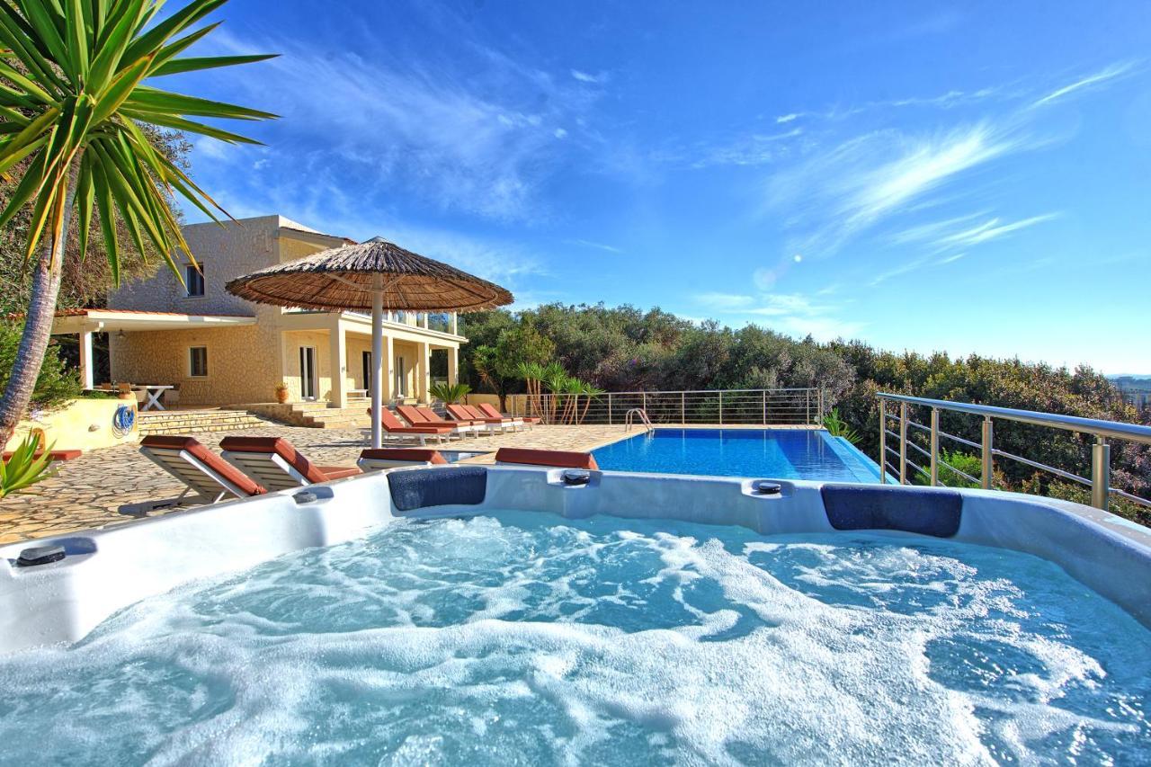 Beachfront Villa Seasun By Posarellivillas Agios Spyridon  Dış mekan fotoğraf